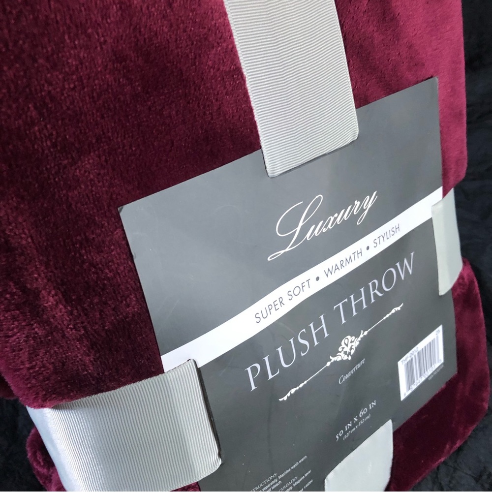 Luxury Plush Throw 50” x 60” - Wine Red / Burgundy NWT